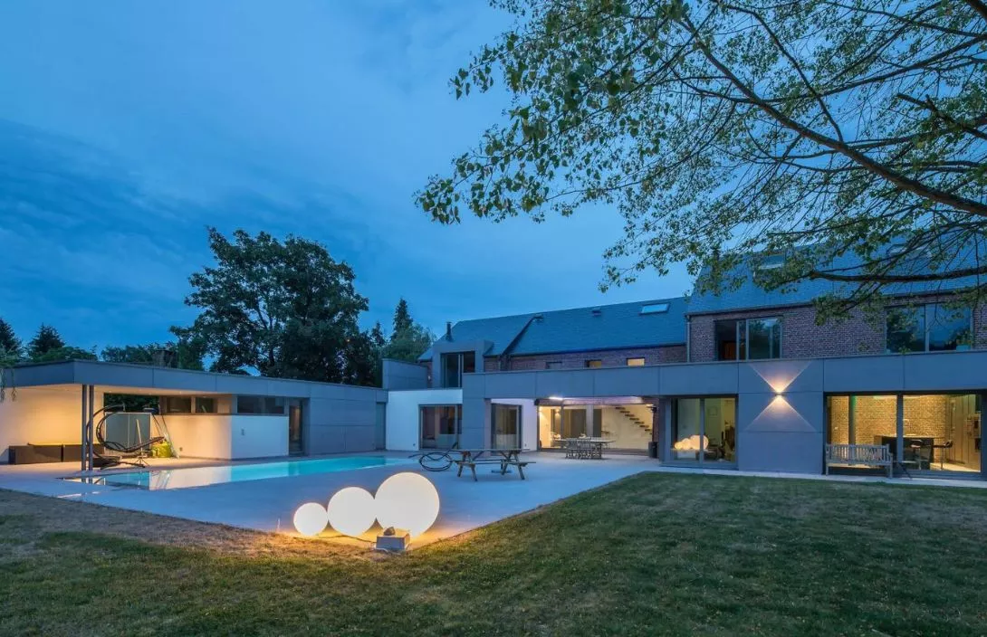 Extension toit plat maison traditionnelle